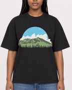 Mockup Boxy Heavyweight Tee Black female close-up 04