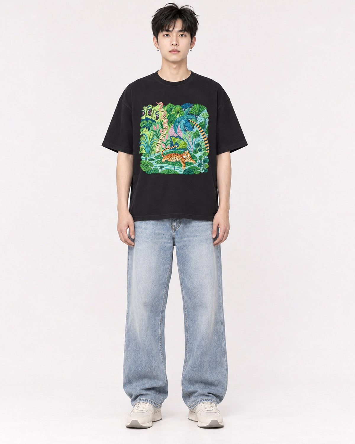 Mockup Boxy Heavyweight Tee Black male full-body 01