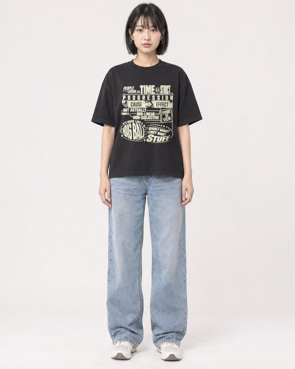 Mockup Boxy Heavyweight Tee Black female full-body 11