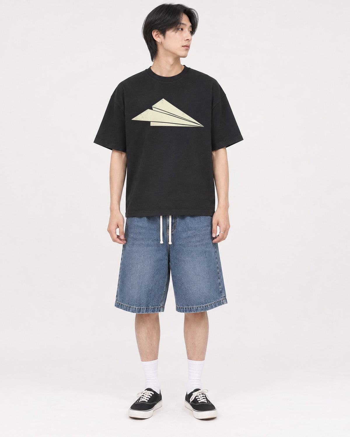 Mockup Boxy Heavyweight Tee Black male full-body 11