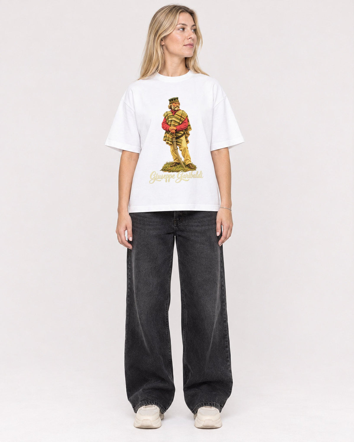 Mockup Boxy Heavyweight Tee White female full-body 08