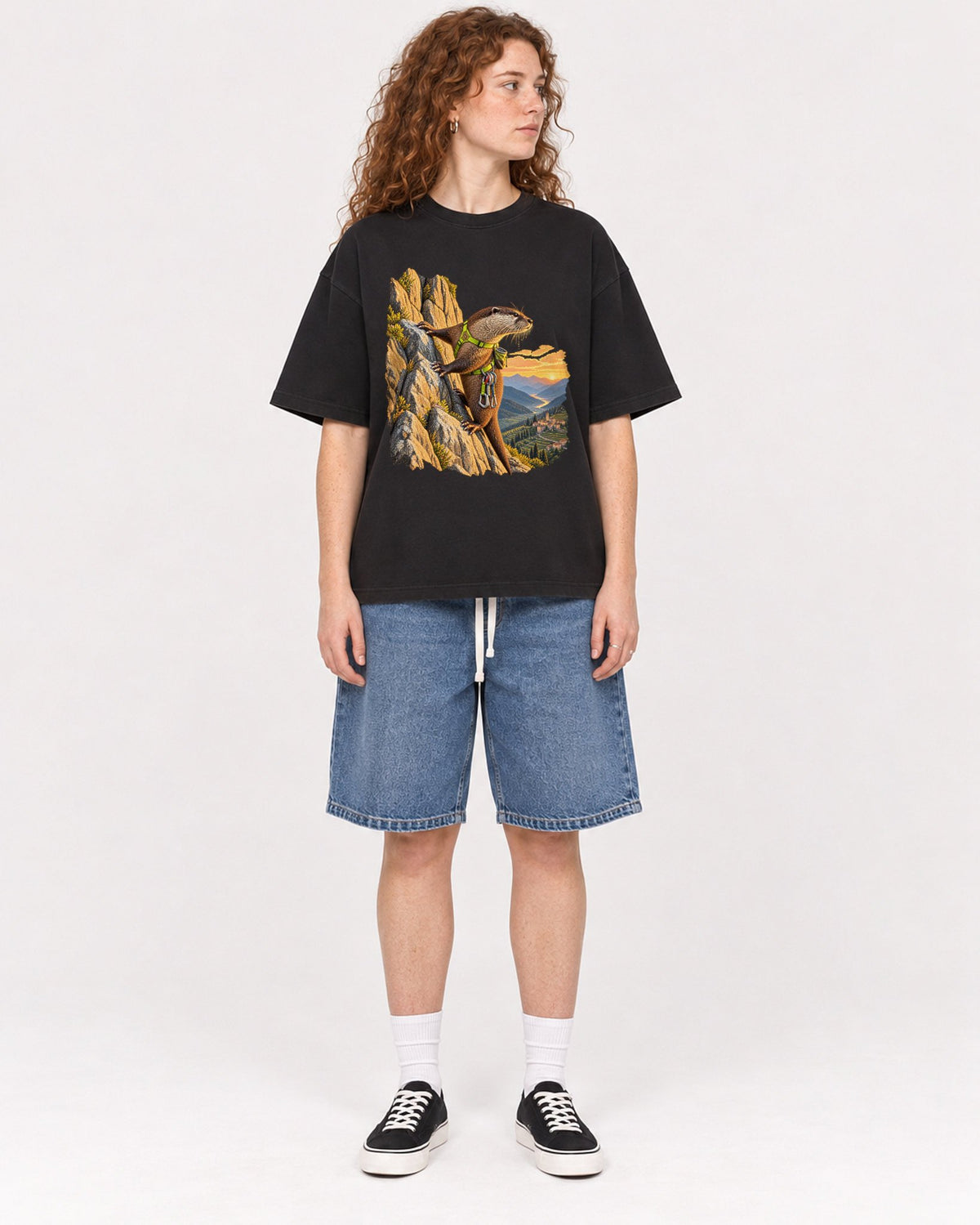 Mockup Boxy Heavyweight Tee Black female full-body 09