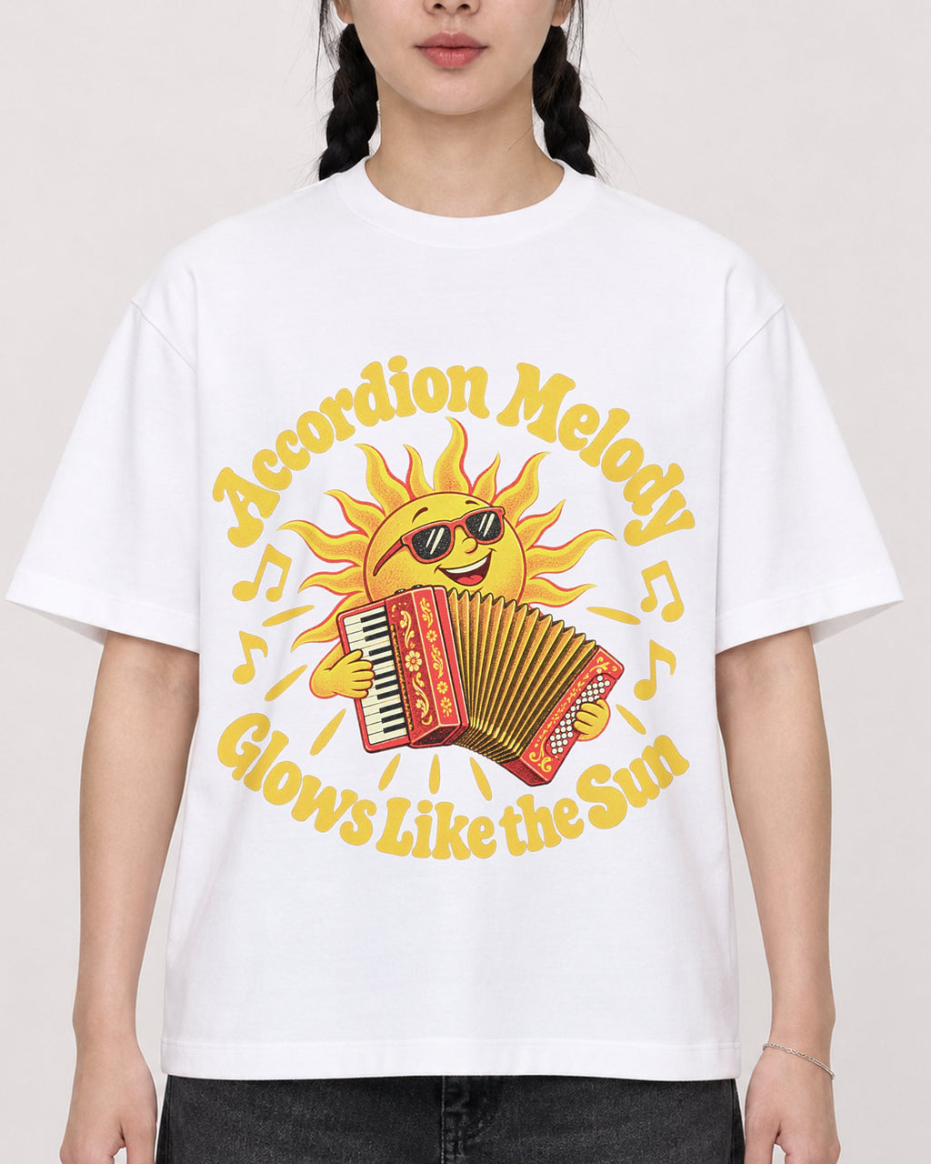 Mockup Boxy Heavyweight Tee White female close-up 43