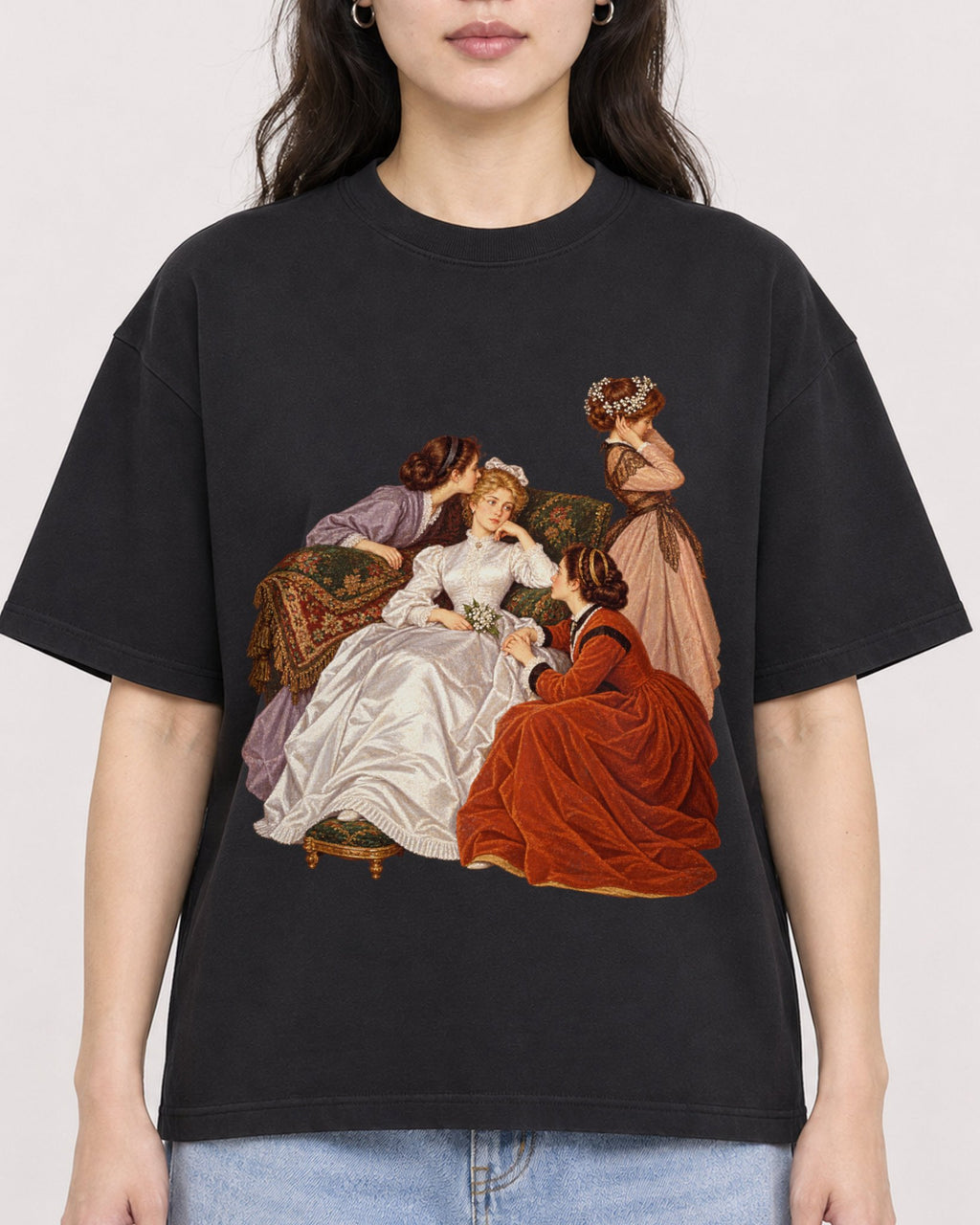 Mockup Boxy Heavyweight Tee Black female close-up 03