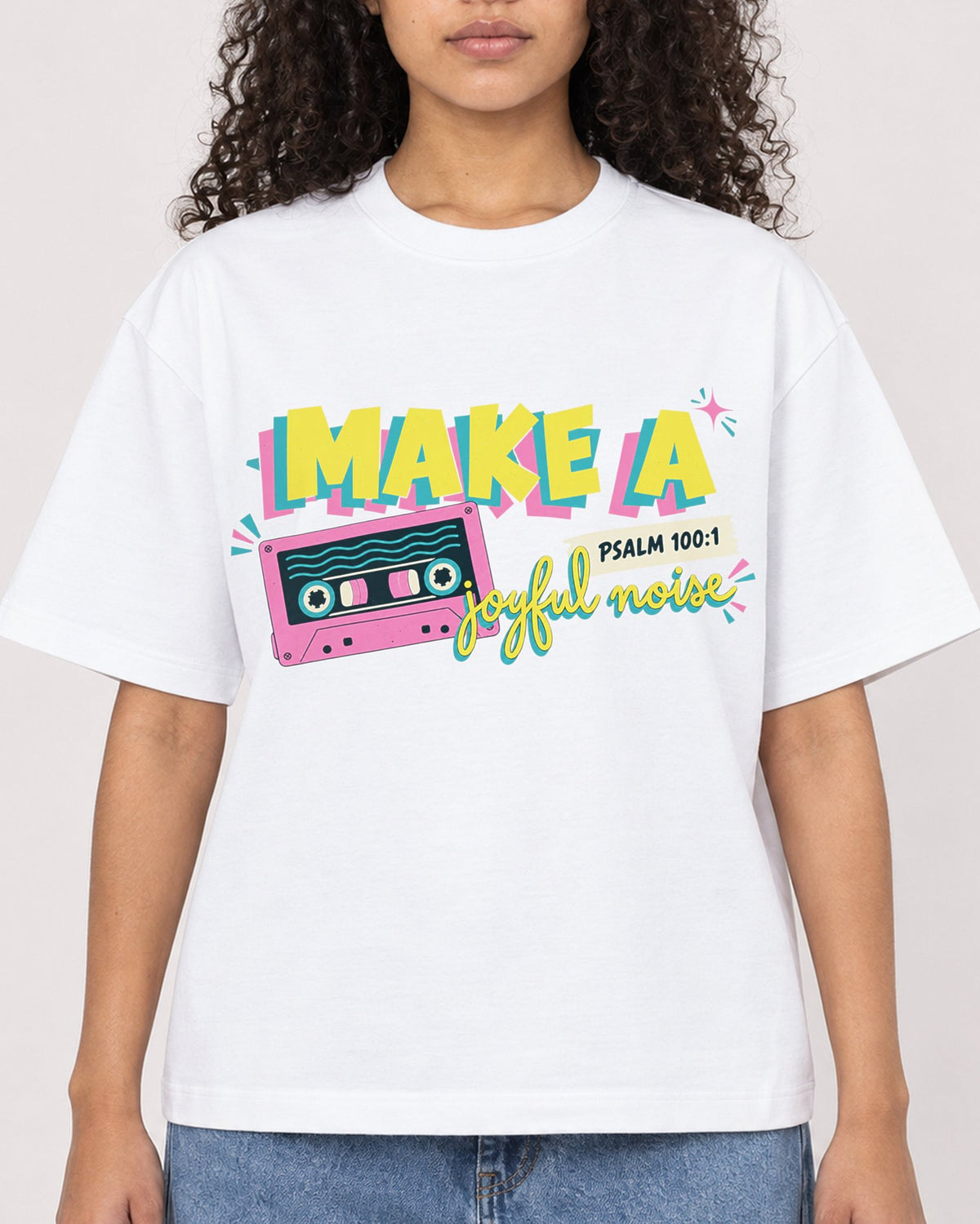 Mockup Boxy Heavyweight Tee White female close-up 10