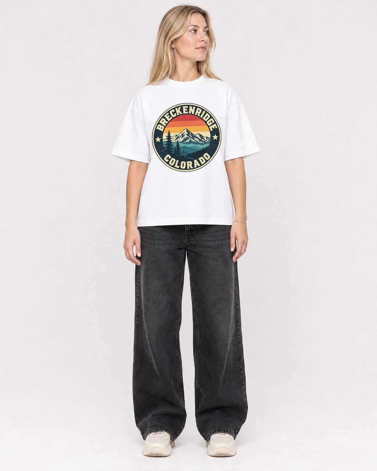 Mockup Boxy Heavyweight Tee White female full-body 08