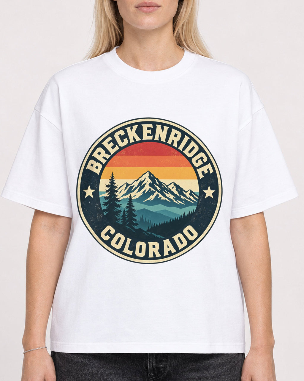 Mockup Boxy Heavyweight Tee White female close-up 08