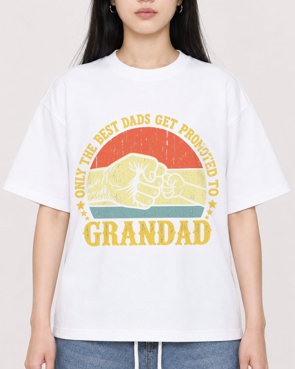 Mockup Boxy Heavyweight Tee White female close-up 01