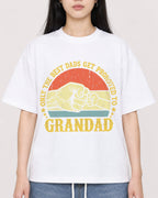 Mockup Boxy Heavyweight Tee White female close-up 01