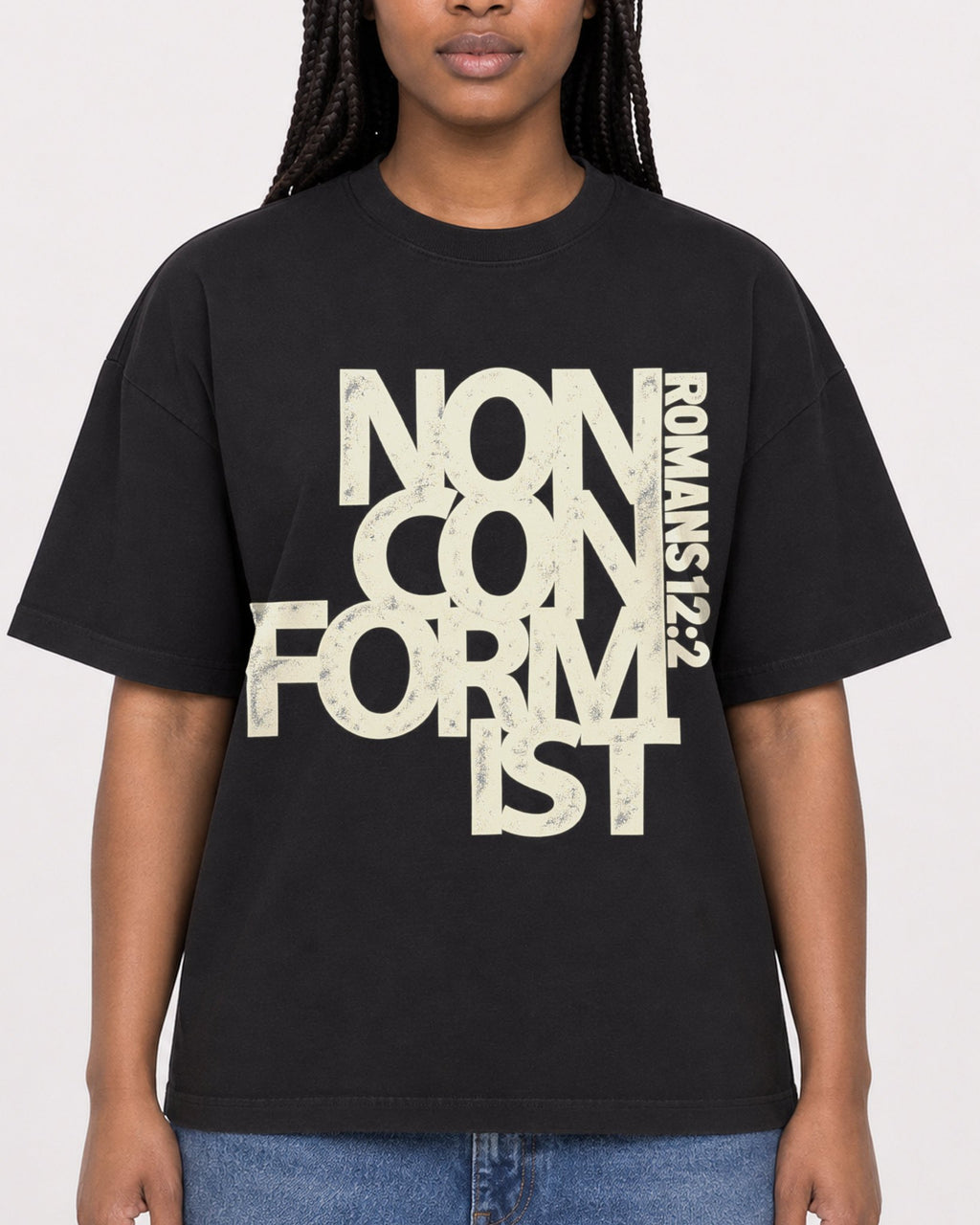 Mockup Boxy Heavyweight Tee Black female close-up 04