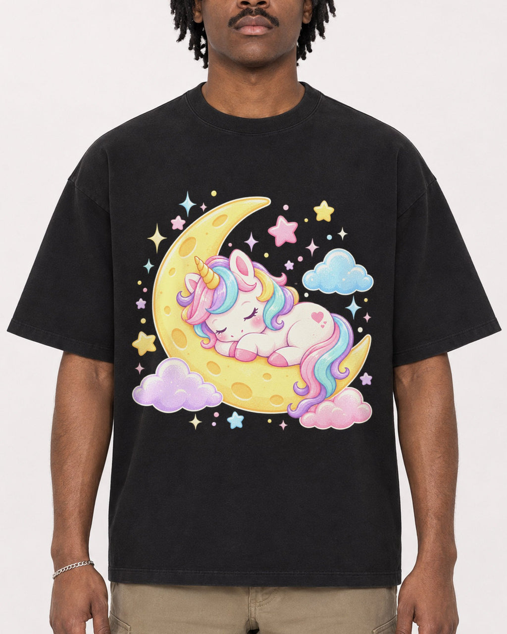 Mockup Boxy Heavyweight Tee Black male close-up 04