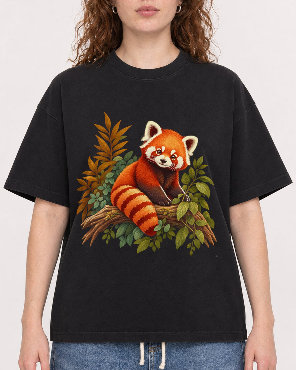Mockup Boxy Heavyweight Tee Black female close-up 09