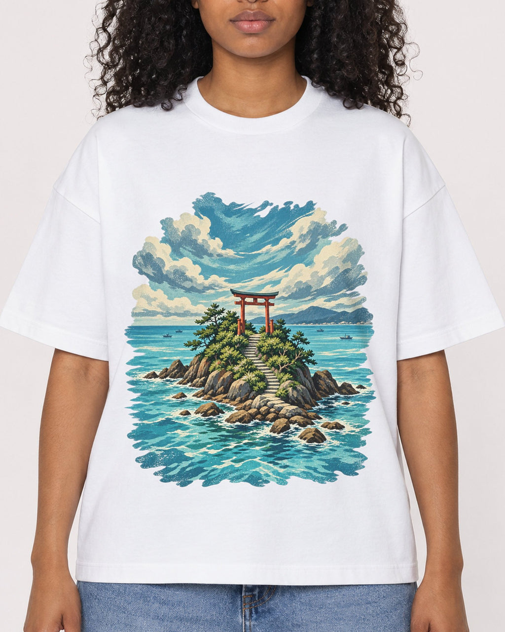 Mockup Boxy Heavyweight Tee White female close-up 05