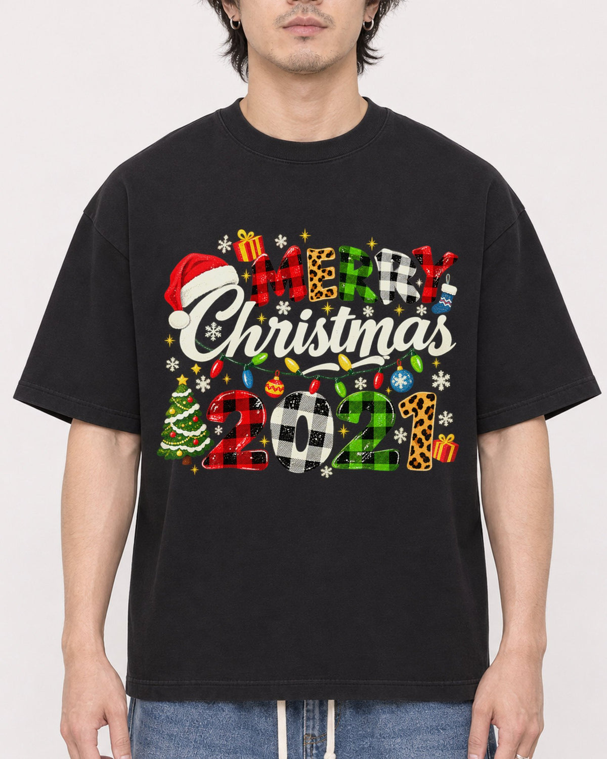 Mockup Boxy Heavyweight Tee Black male close-up 03