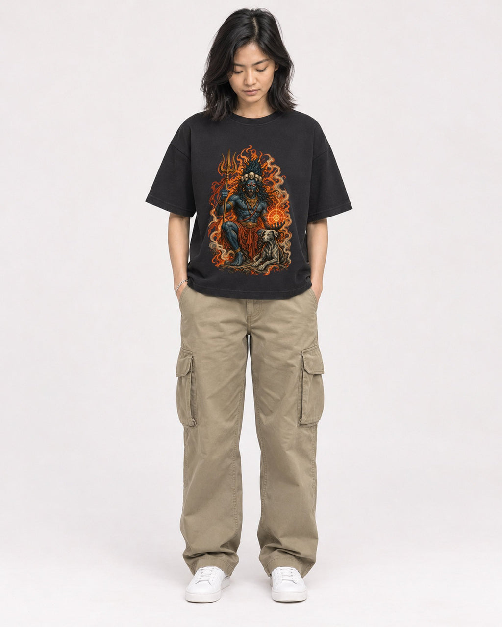 Mockup Boxy Heavyweight Tee Black female full-body 22