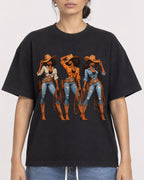 Mockup Boxy Heavyweight Tee Black female close-up 17