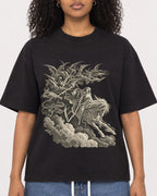 Mockup Boxy Heavyweight Tee Black female close-up 05