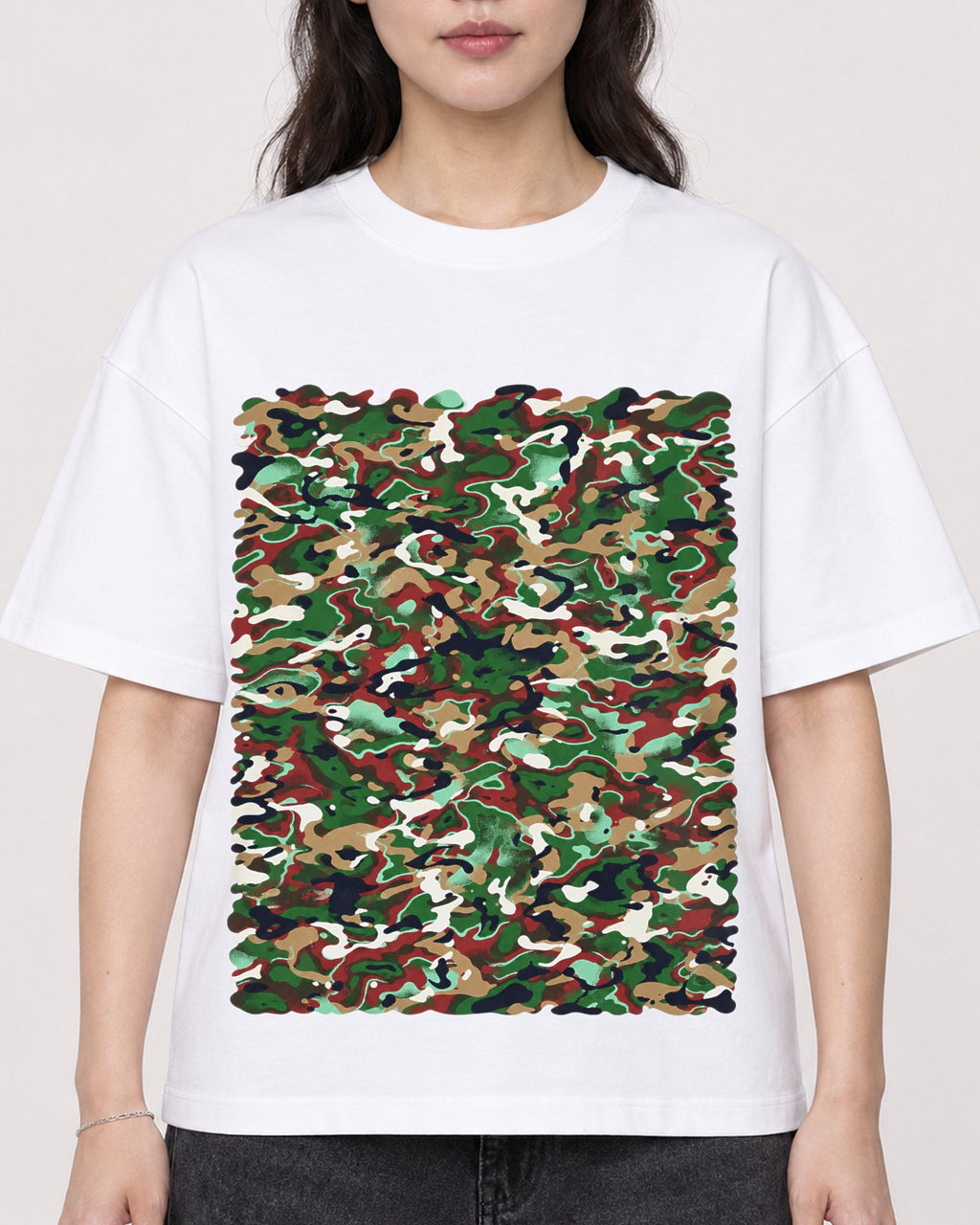 Mockup Boxy Heavyweight Tee White female close-up 03