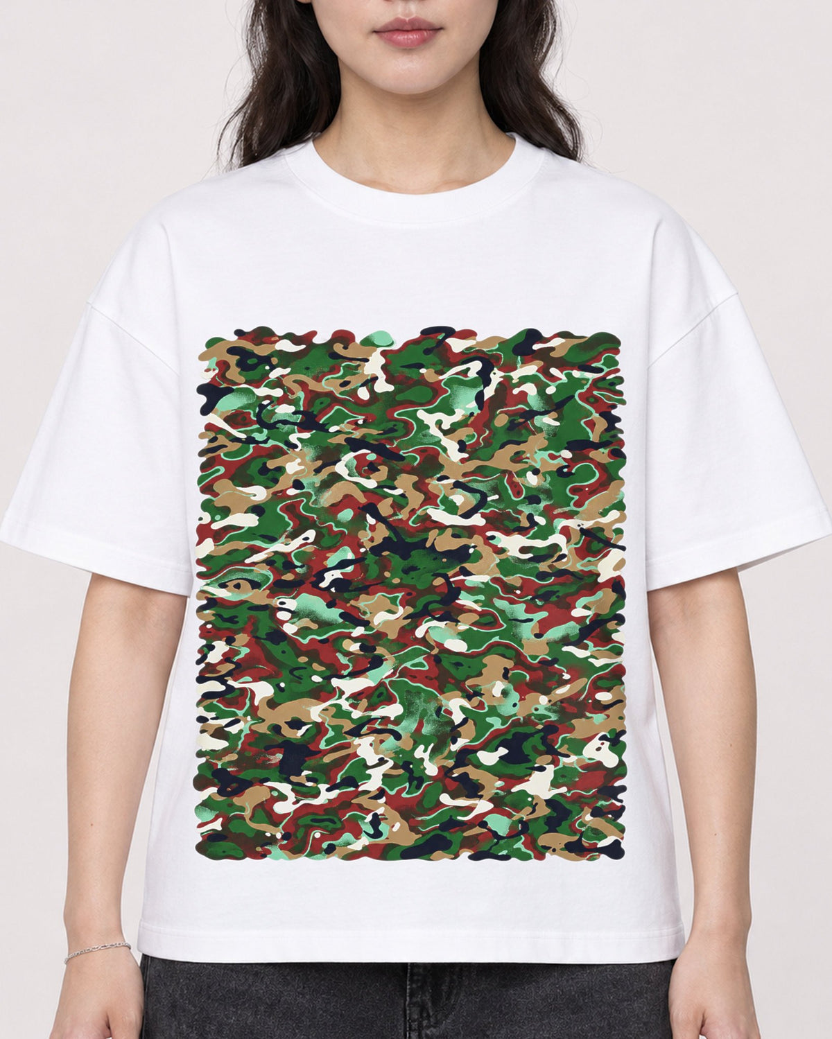 Mockup Boxy Heavyweight Tee White female close-up 03