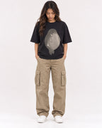 Mockup Boxy Heavyweight Tee Black female full-body 02