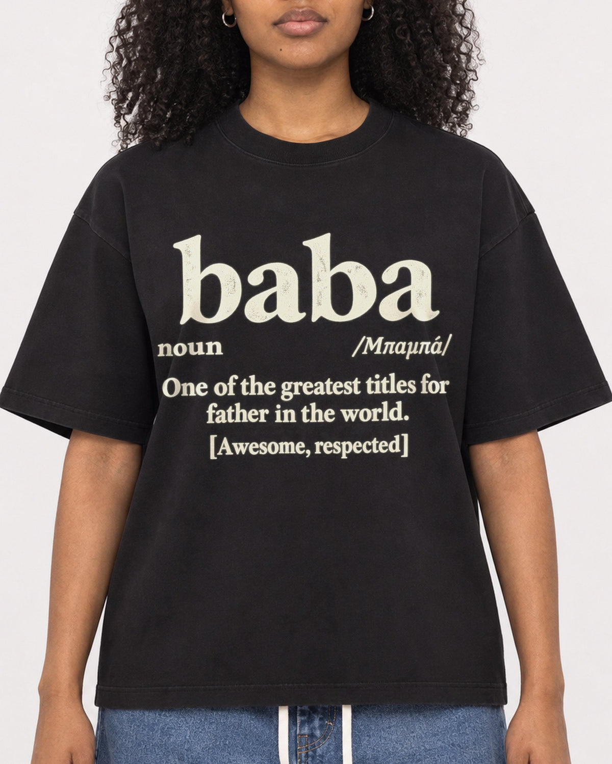 Mockup Boxy Heavyweight Tee Black female close-up 05