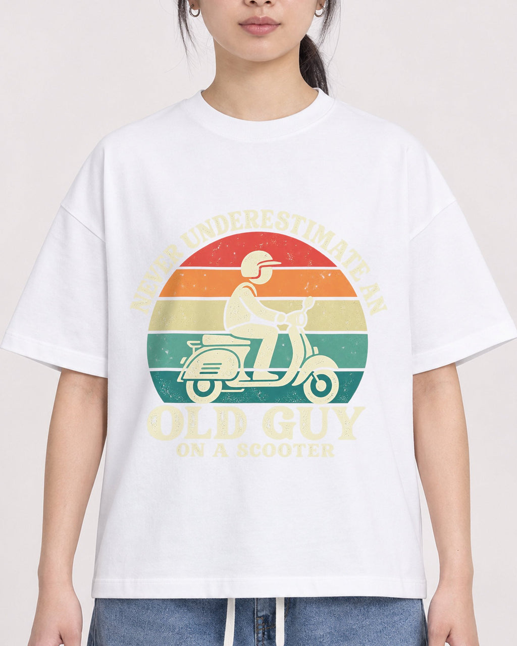 Mockup Boxy Heavyweight Tee White female close-up 21