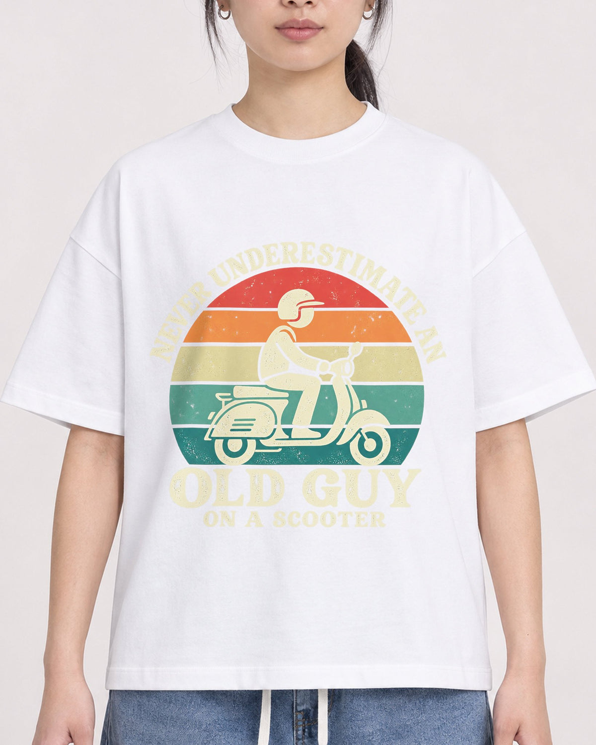 Mockup Boxy Heavyweight Tee White female close-up 21