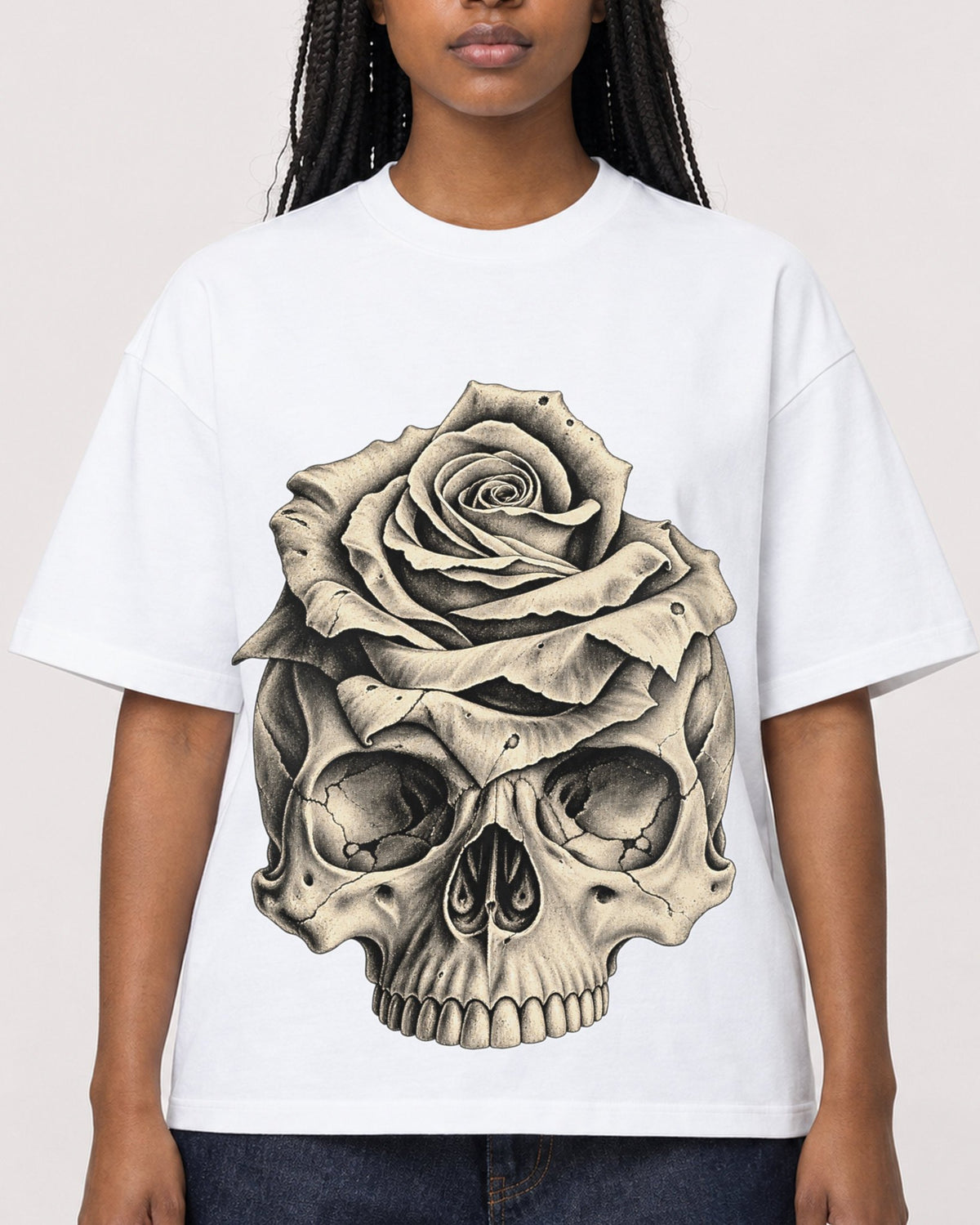 Mockup Boxy Heavyweight Tee White female close-up 04