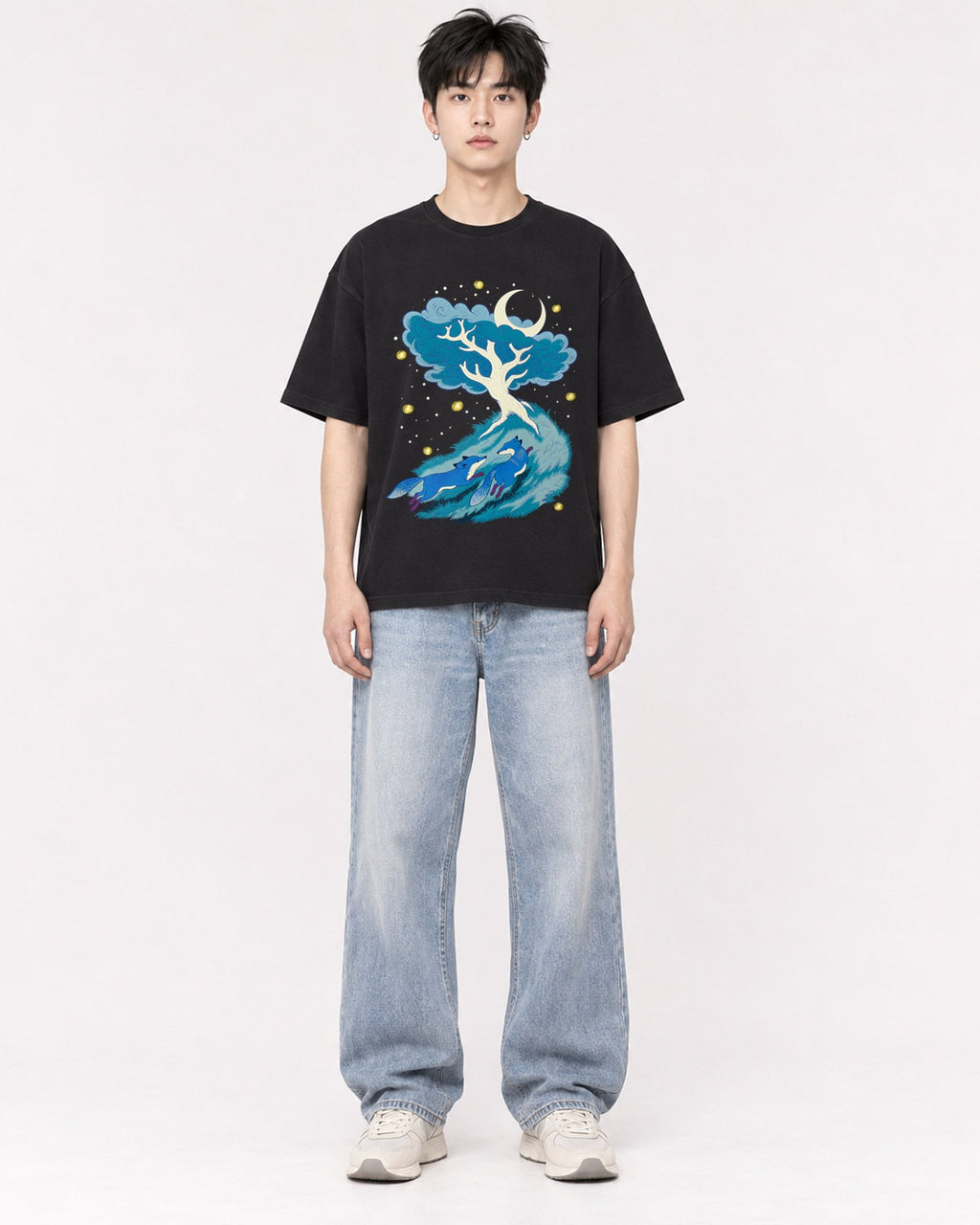 Mockup Boxy Heavyweight Tee Black male full-body 01