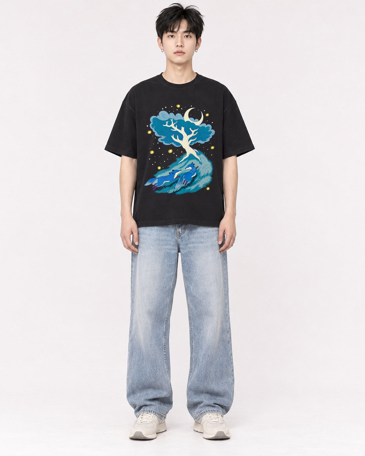 Mockup Boxy Heavyweight Tee Black male full-body 01
