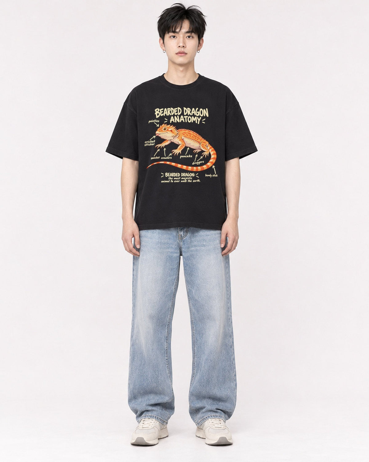 Mockup Boxy Heavyweight Tee Black male full-body 01