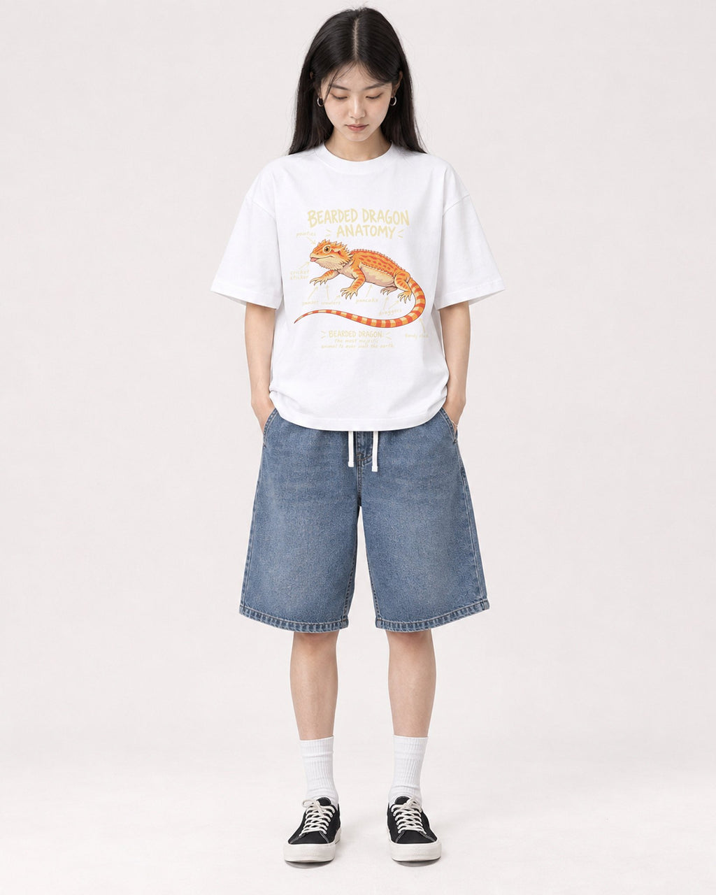 Mockup Boxy Heavyweight Tee White female full-body 01