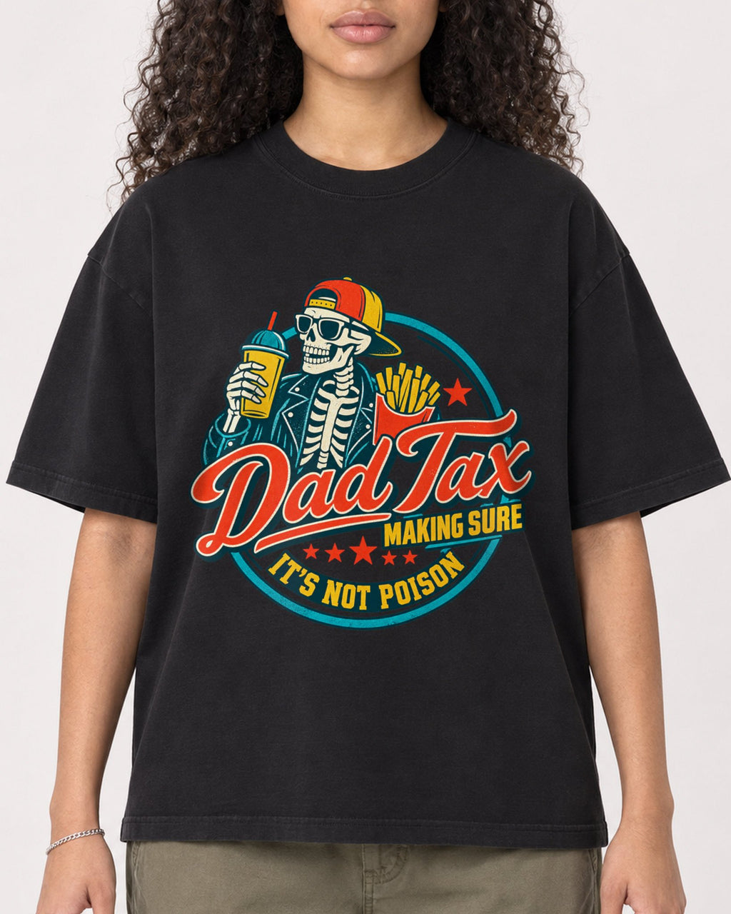 Mockup Boxy Heavyweight Tee Black female close-up 10