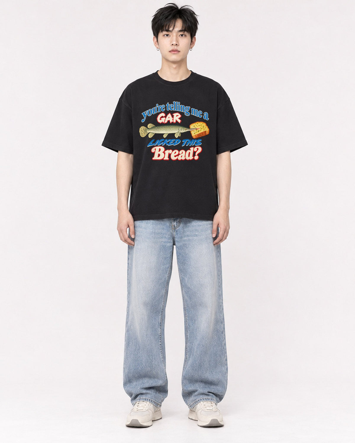 Mockup Boxy Heavyweight Tee Black male full-body 01