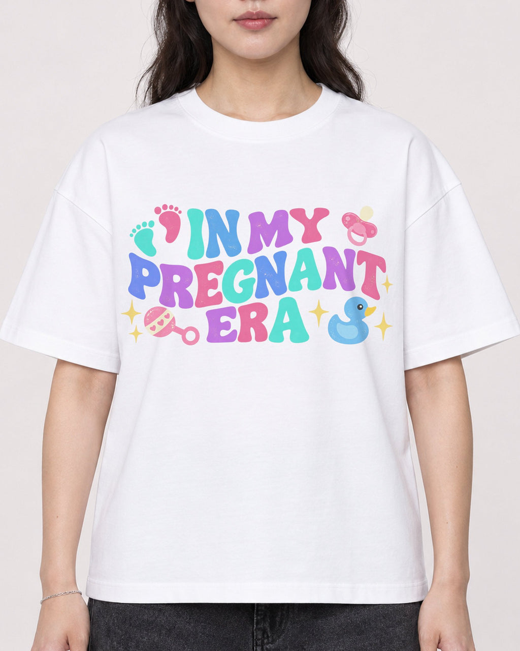 Mockup Boxy Heavyweight Tee White female close-up 03