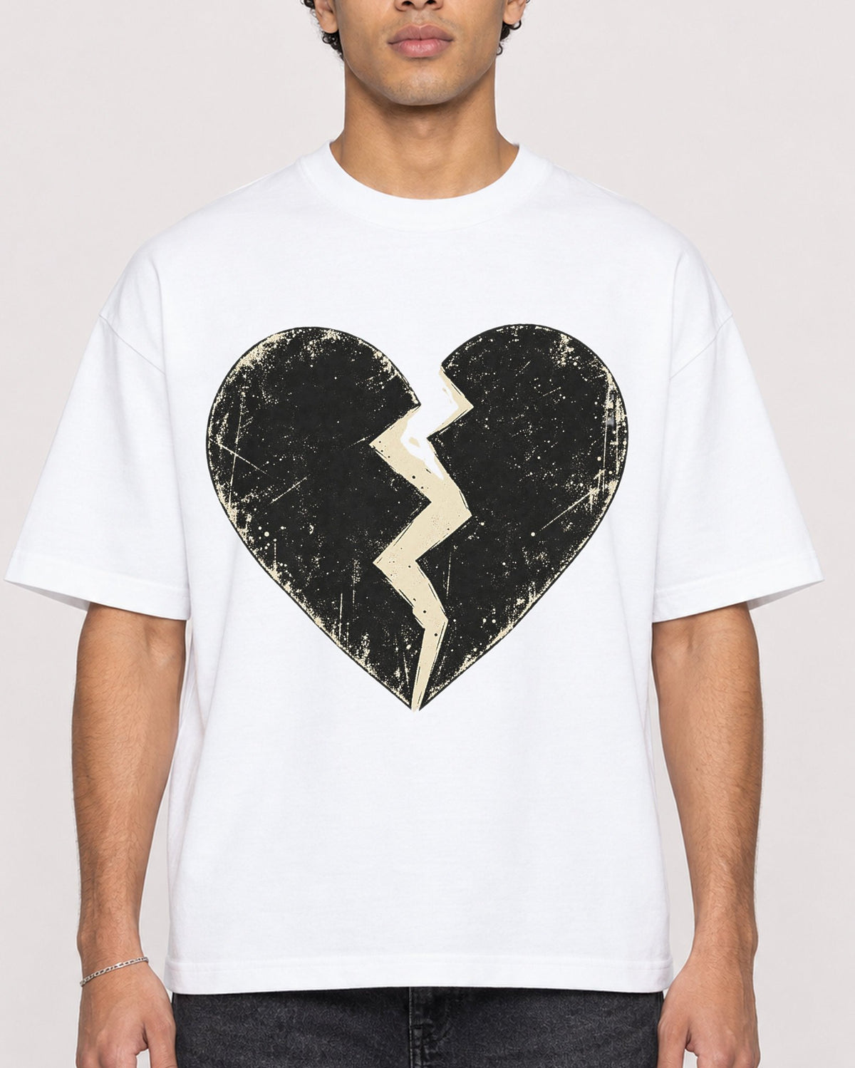 Mockup Boxy Heavyweight Tee White male close-up 10