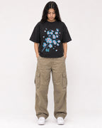 Mockup Boxy Heavyweight Tee Black female full-body 46