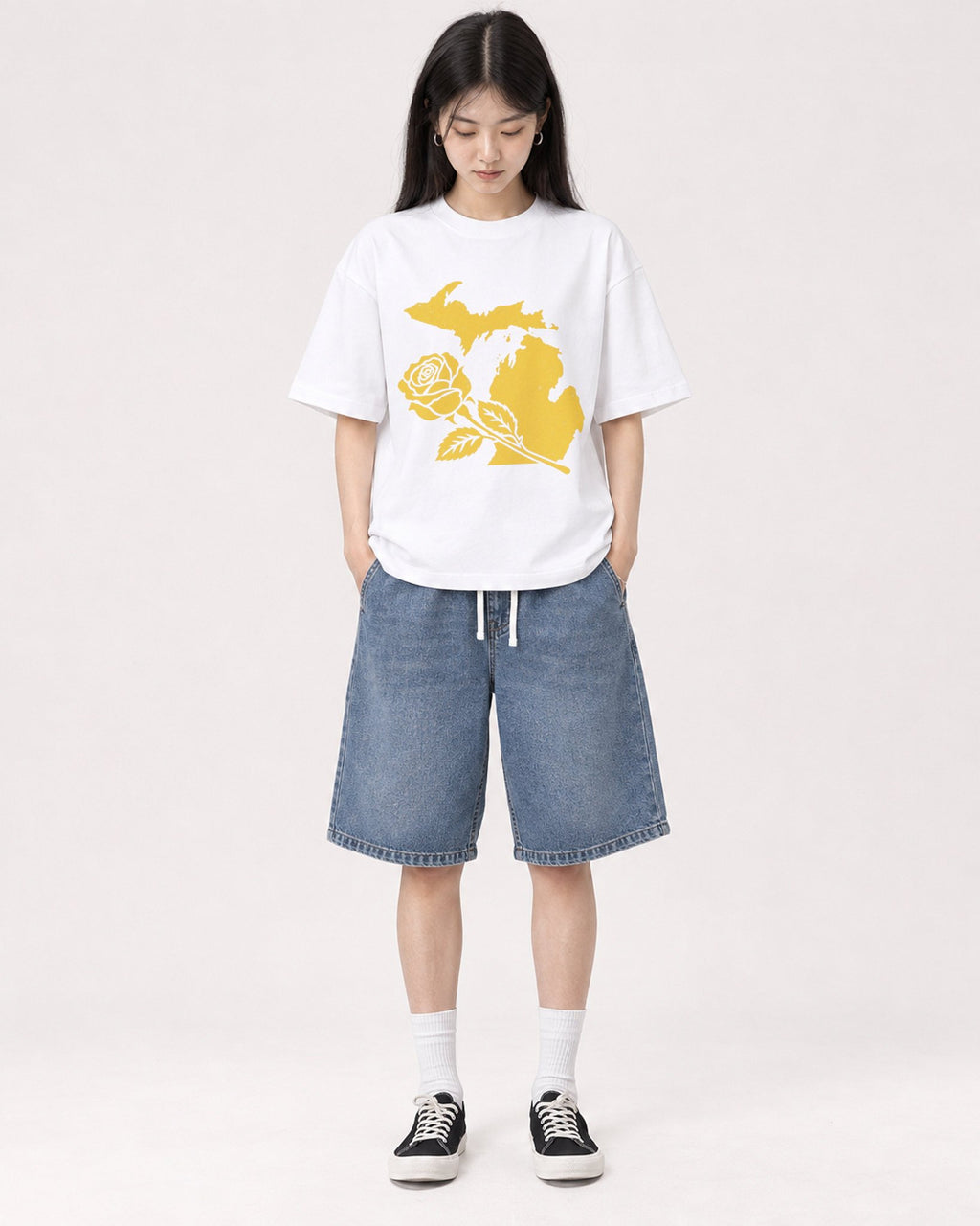 Mockup Boxy Heavyweight Tee White female full-body 01