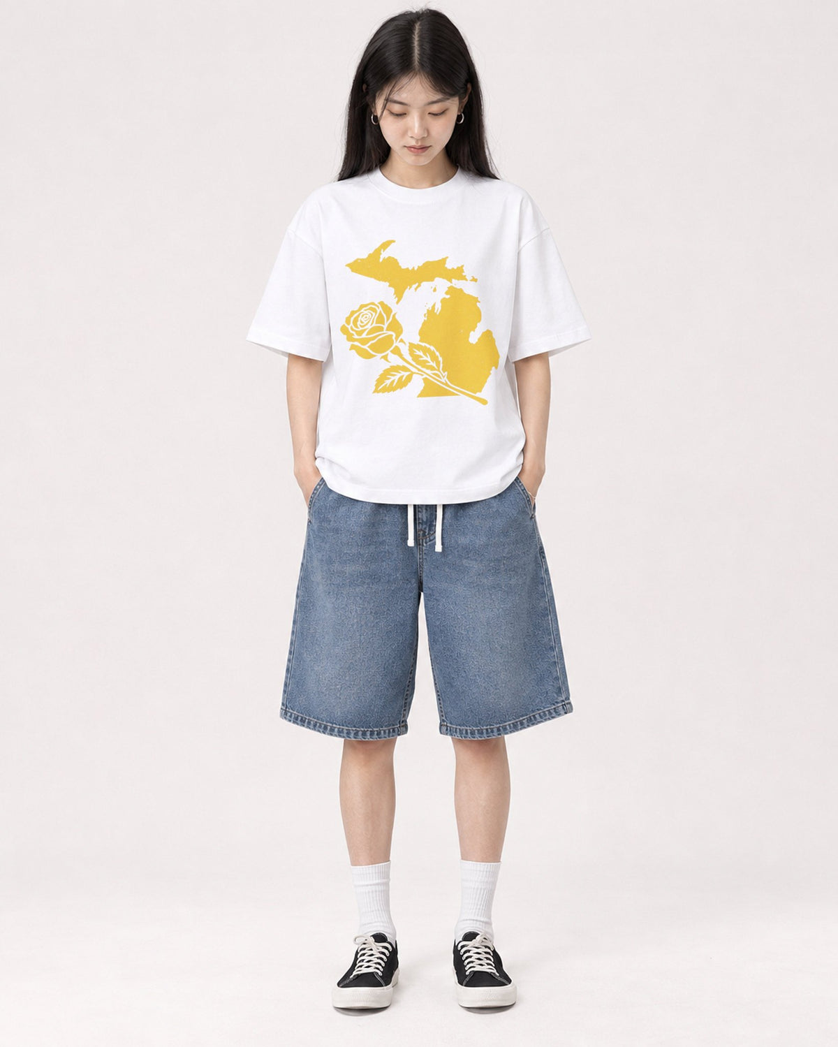 Mockup Boxy Heavyweight Tee White female full-body 01