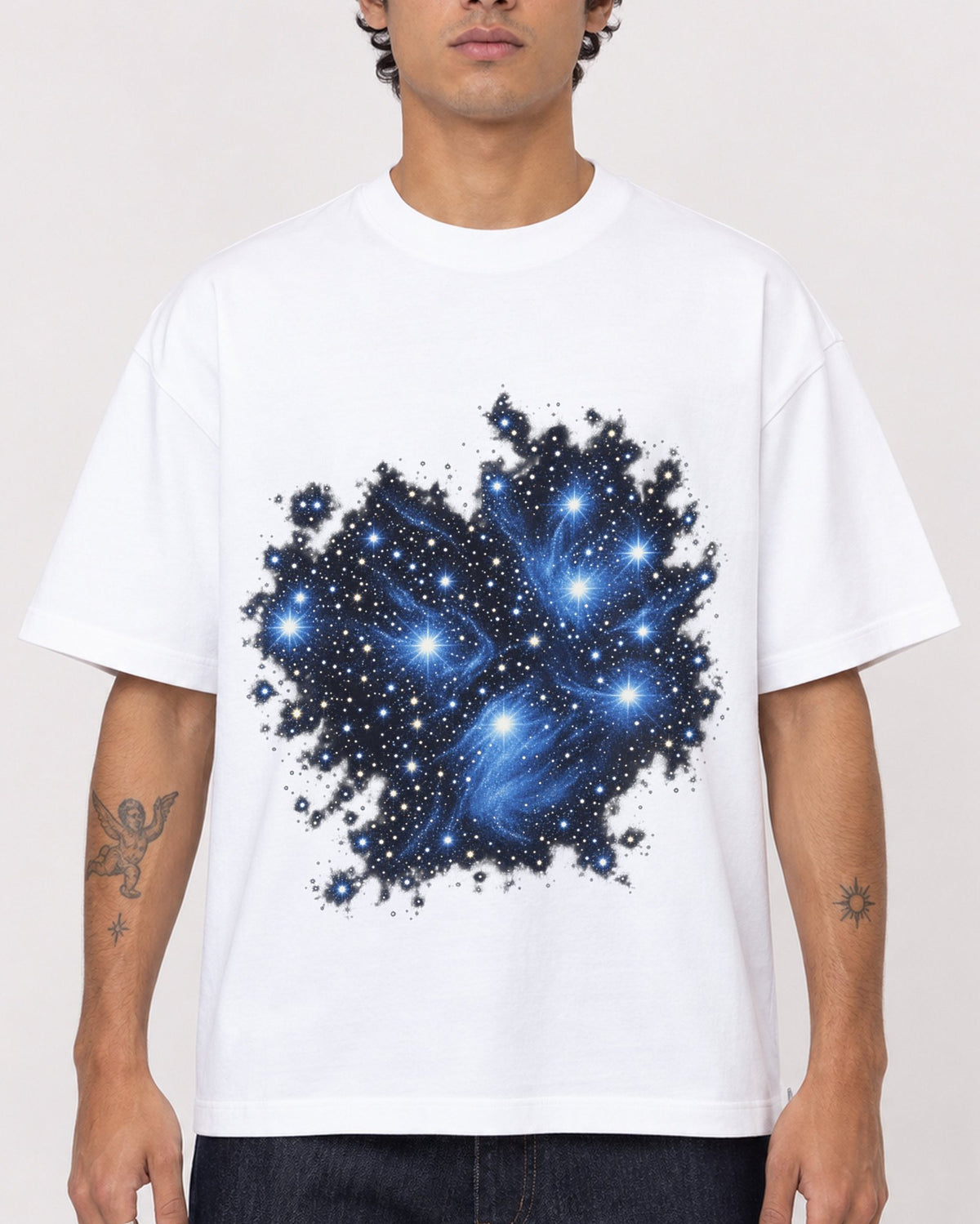 Mockup Boxy Heavyweight Tee White male close-up 06