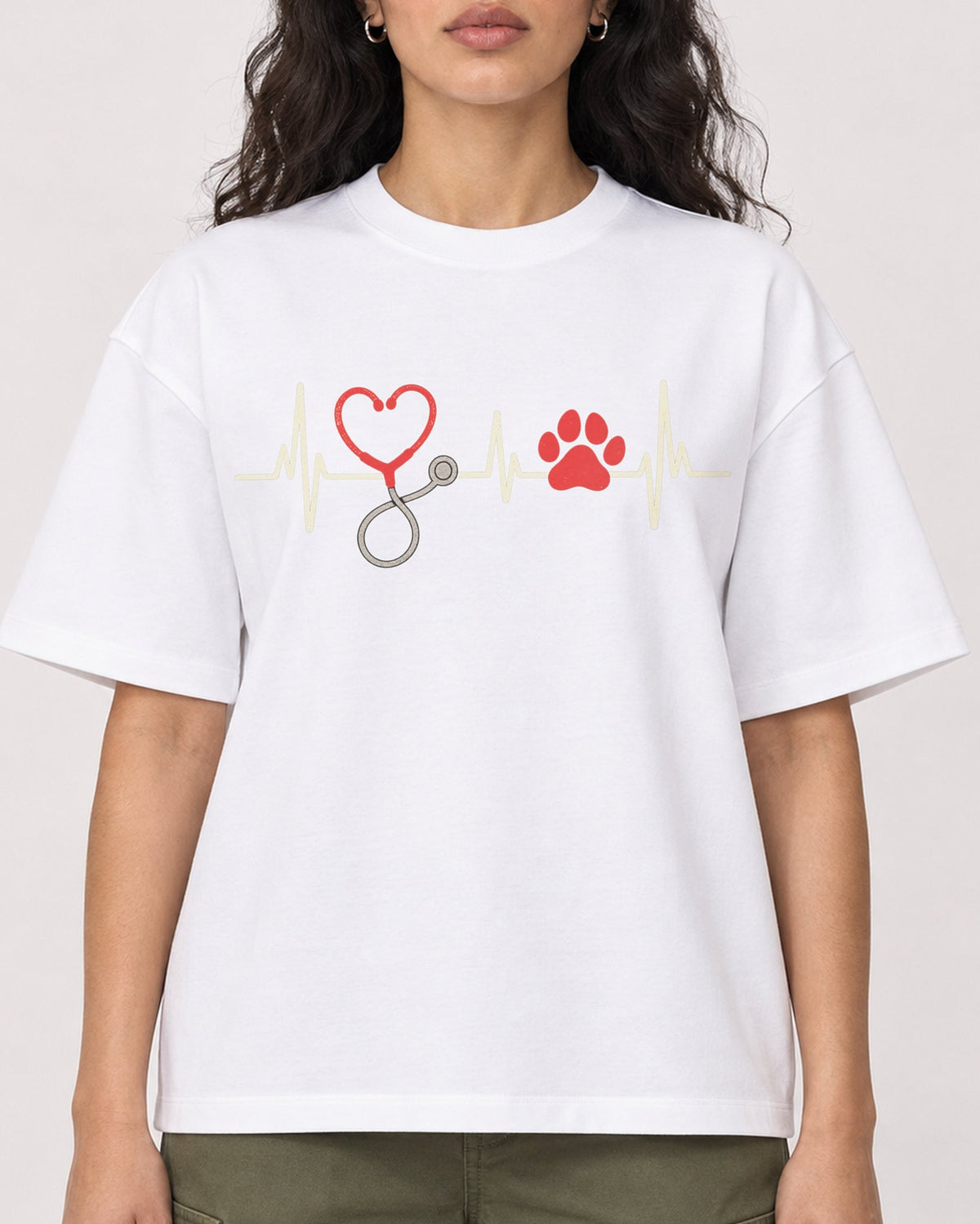 Mockup Boxy Heavyweight Tee White female close-up 07