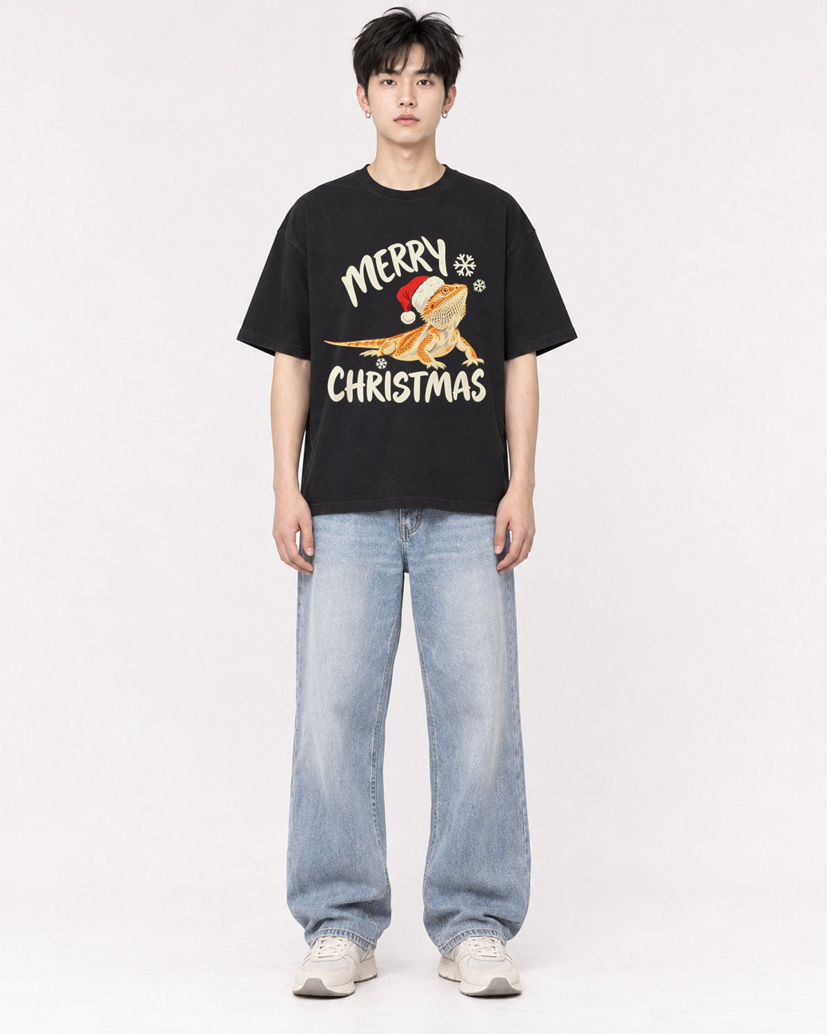 Mockup Boxy Heavyweight Tee Black male full-body 01