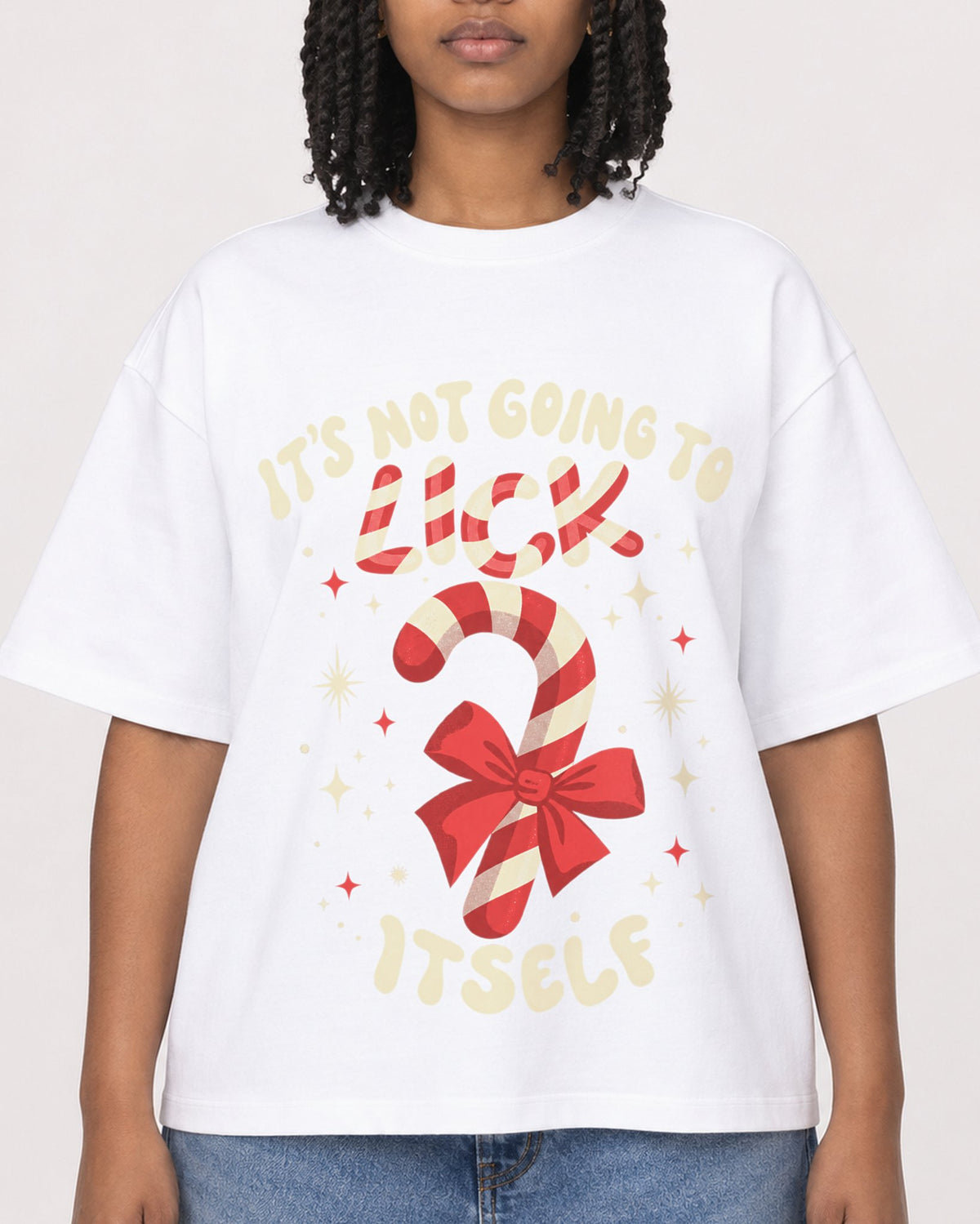 Mockup Boxy Heavyweight Tee White female close-up 15