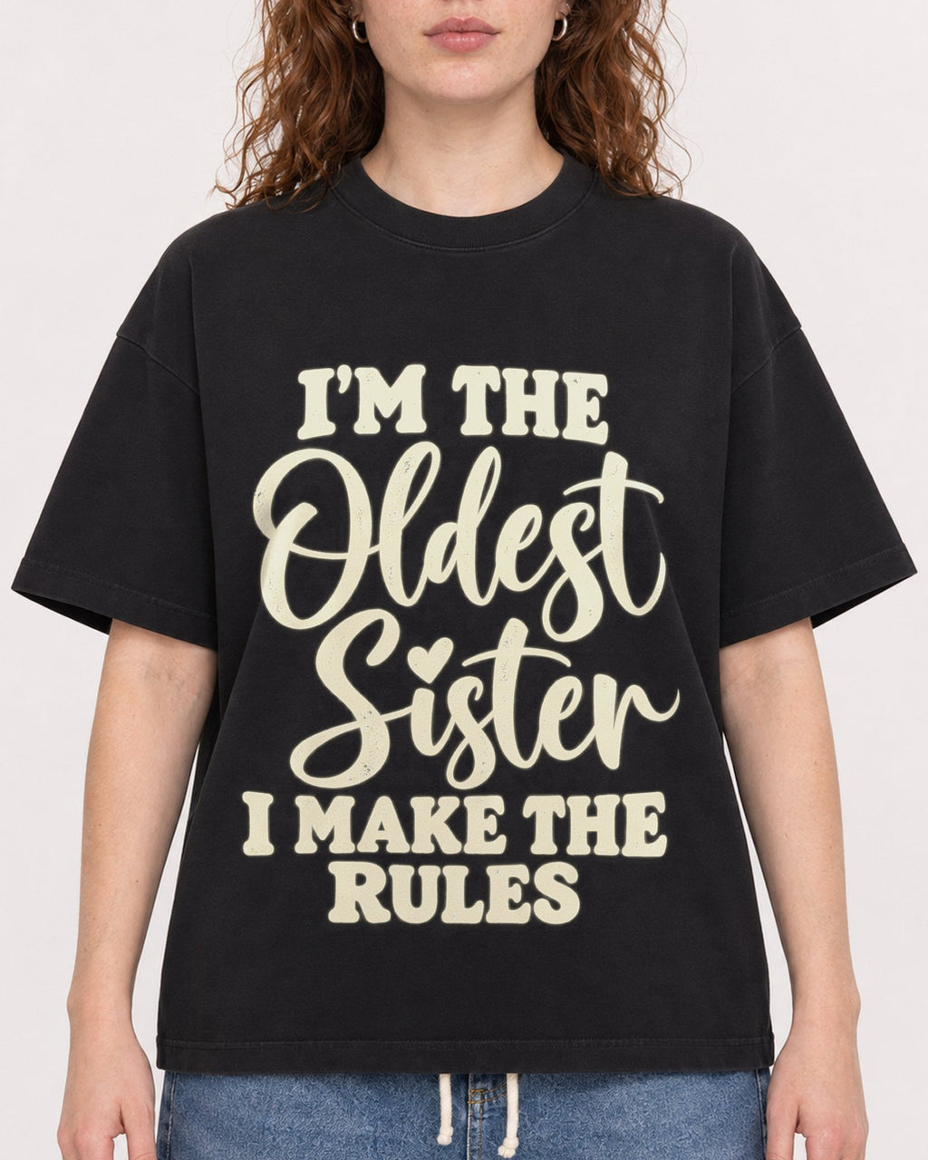 Mockup Boxy Heavyweight Tee Black female close-up 09