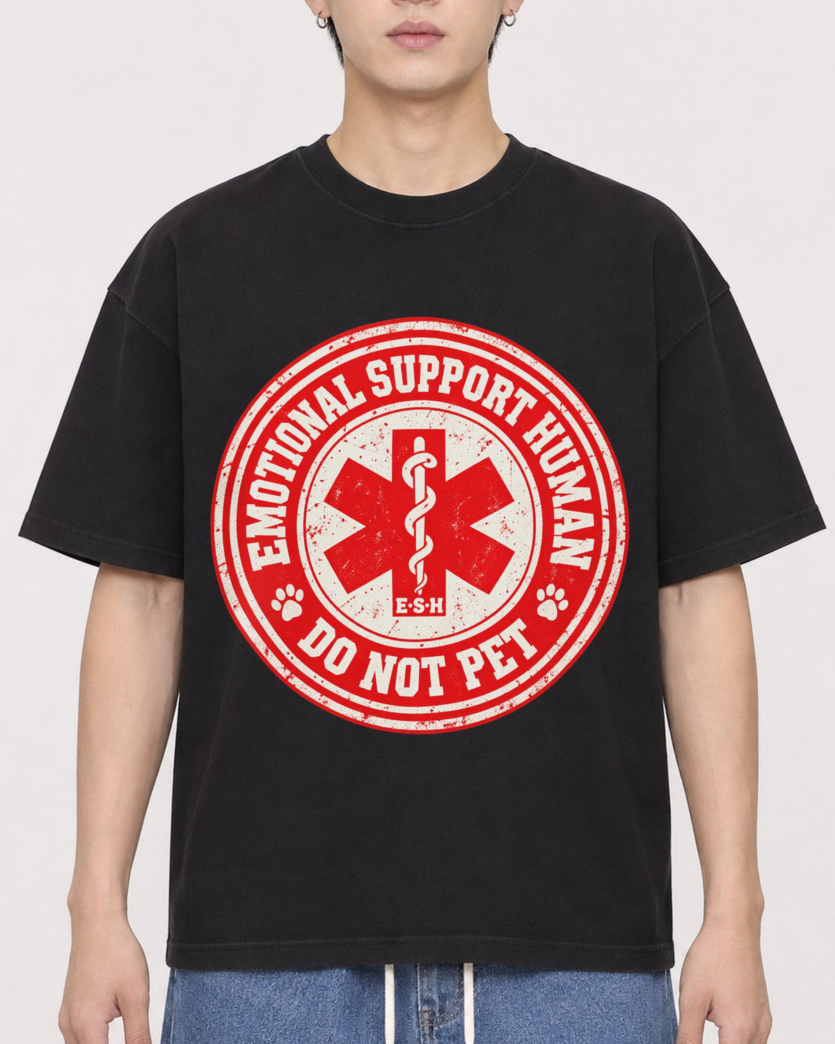Mockup Boxy Heavyweight Tee Black male close-up 31