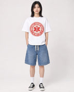 Mockup Boxy Heavyweight Tee White female full-body 31