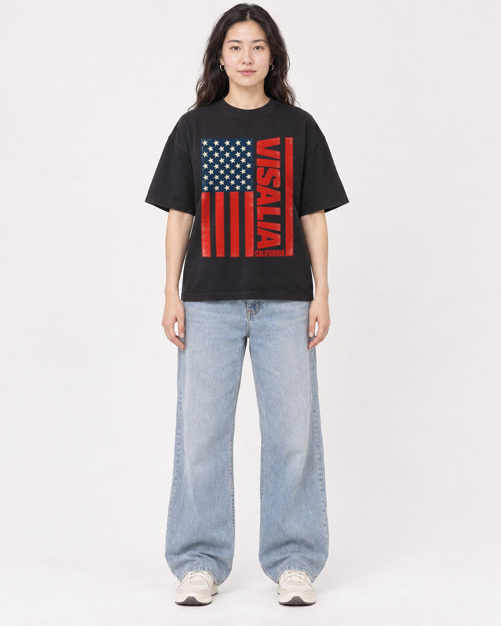 Mockup Boxy Heavyweight Tee Black female full-body 03