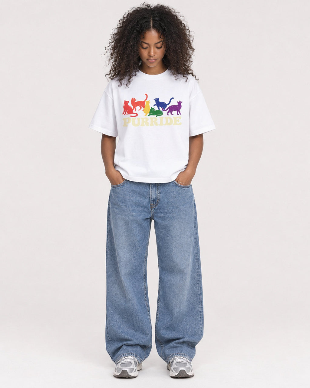 Mockup Boxy Heavyweight Tee White female full-body 05