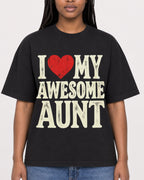 Mockup Boxy Heavyweight Tee Black female close-up 04