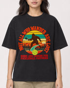Mockup Boxy Heavyweight Tee Black female close-up 02